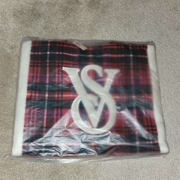 Victoria Secret bag - Picture 3 of 3